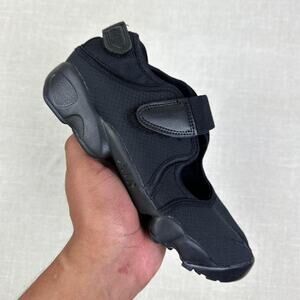 🖤 Nike Air Rift "Triple Black" 8.5M